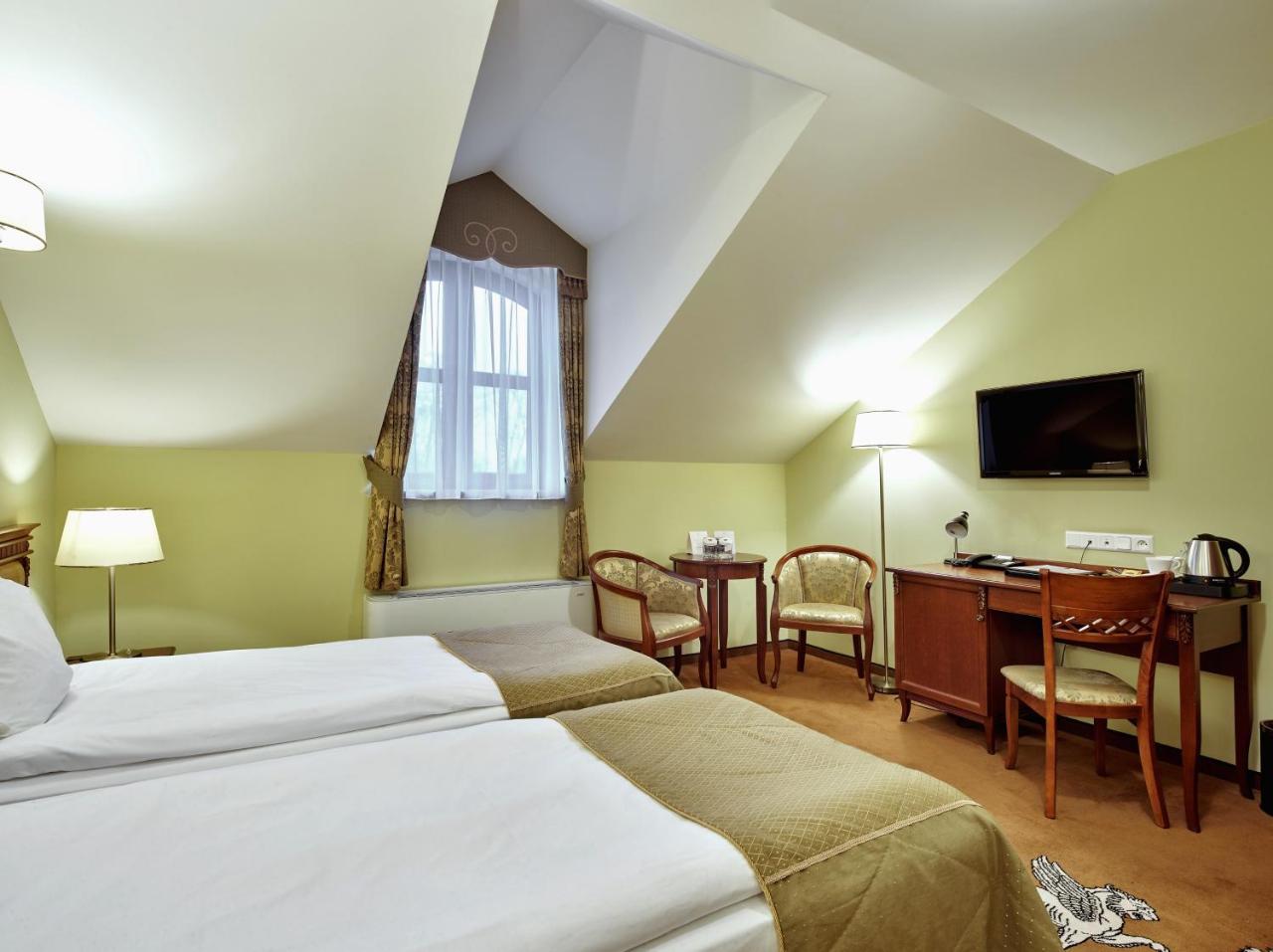 Hotel Koronny Zamosc  Exterior photo