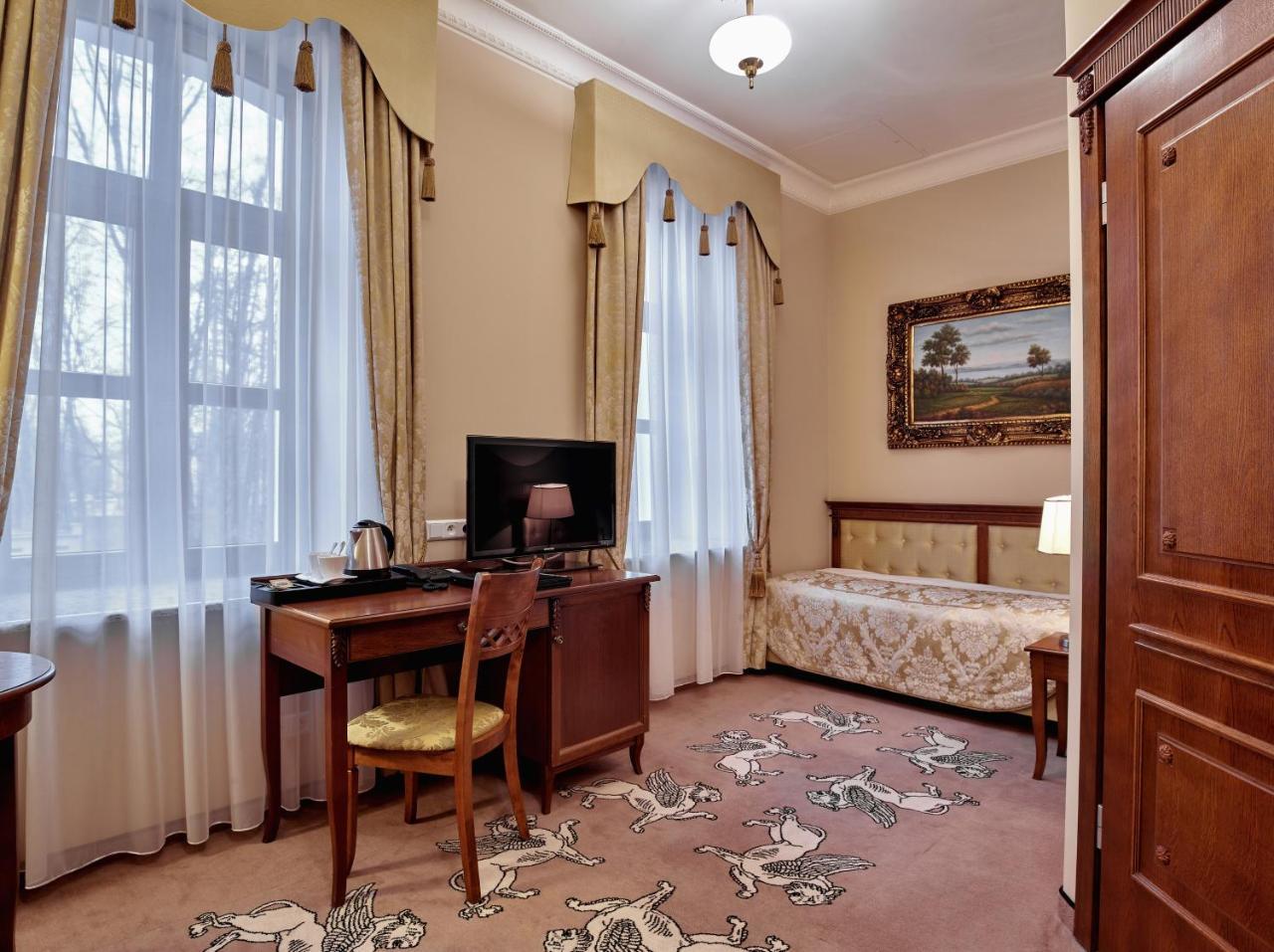 Hotel Koronny Zamosc  Exterior photo